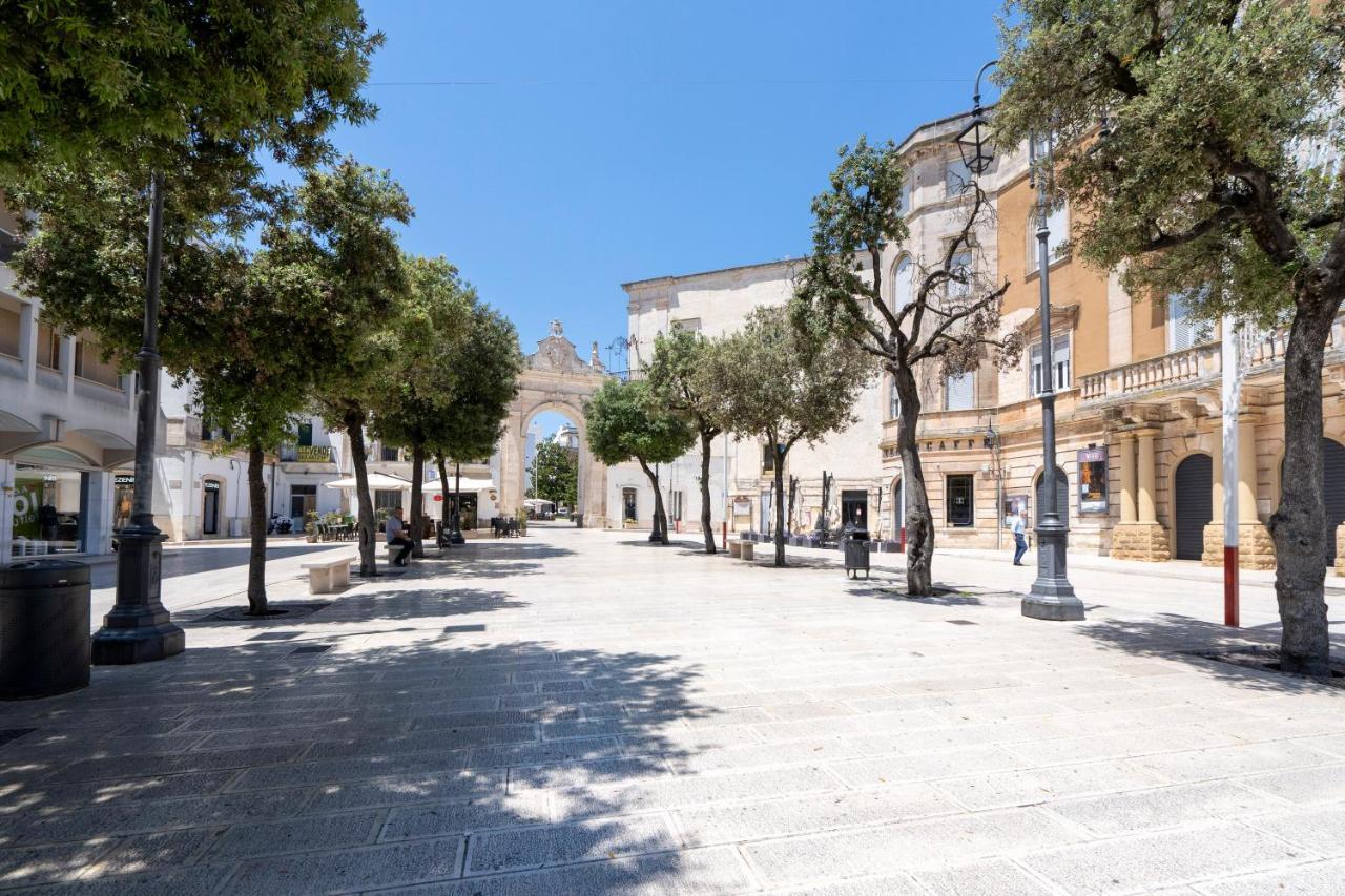 Vico II Terrace Apartment A Step From Piazza Roma Martina Franca Buitenkant foto